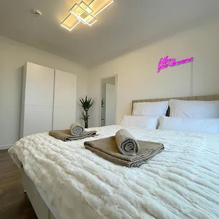Regency - Stylische Zentrale 50m2 Mit Balkon, Wasserblick Und Netflix * Hannover